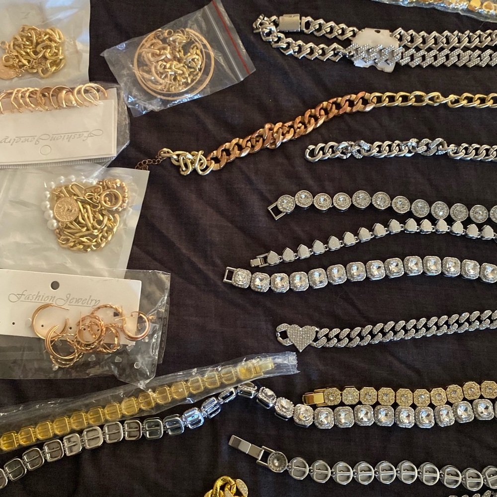 Bing jewelry bundle 
Ready to ship - Picture 7 of 11